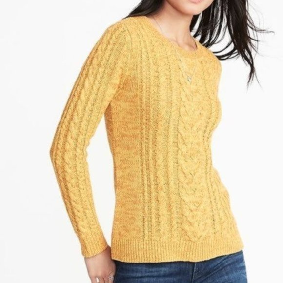 Old Navy Sweaters - Old Navy Yellow Squash Cabled Pullover Sweater S